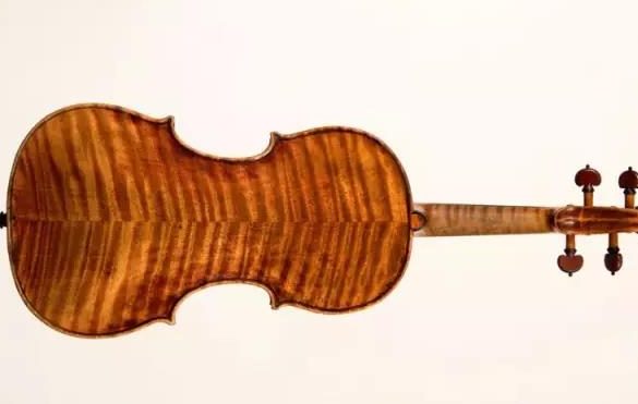 小提琴耶穌瓜奈利 1743“Brusilow” — 從古典經典中逆襲